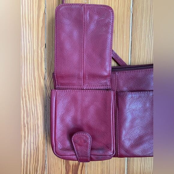 HOBO Crossbody Bag - Picture 4 of 10